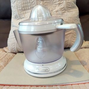 DeLonghi citrus juicer White